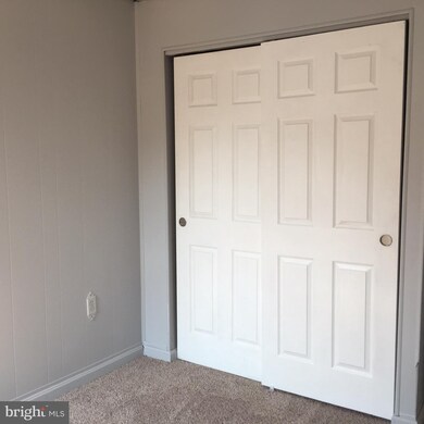 561 S 14th St, Reading, PA 19602 - photo 6