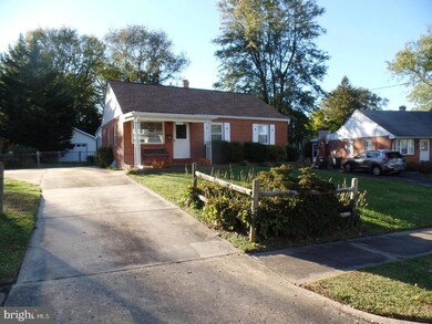 1830 Olmstead Dr, Falls Church, VA 22043 - photo 2