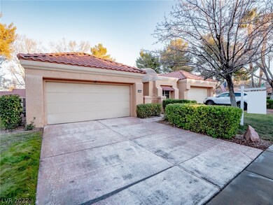 2804 Linkview Dr, Las Vegas, NV 89134 - photo 6