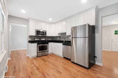 409 W Gartner Rd, Naperville, IL 60540 - photo 5