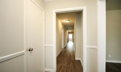 9205 Vicksburg Ave, Texas City, TX 77591 - photo 4