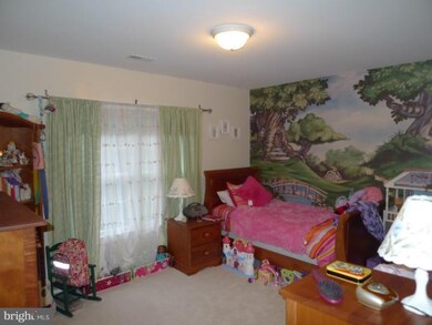 11037 Sani Ln, Hagerstown, MD 21742 - photo 2