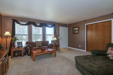 116 Teddy St, Brooklyn, WI 53521 - photo 3