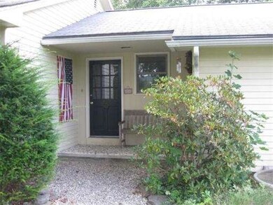 11 Barry Cir, Amherst, MA 01002 - photo 5