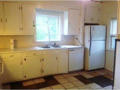 515 Burncoat St, Worcester, MA 01606 - photo 5