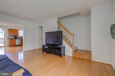 13543 Deerwater Dr, Germantown, MD 20874 - photo 5
