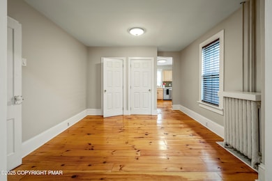 703 Scott St, Stroudsburg, PA 18360 - photo 5