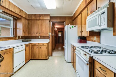 301 Crestline-7