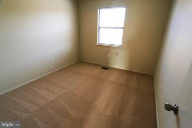 4705 Grand Bend Dr, Catonsville, MD 21228 - photo 7