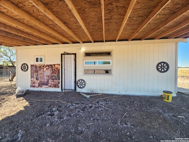 ABST 1293 Sur 1739, Laredo, TX 78043 - photo 4