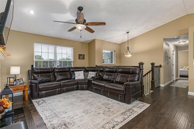 209 W Division St, Maryville, IL 62062 - photo 6