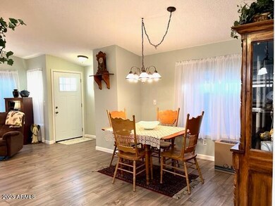 FORMAL DINING ROOM 10