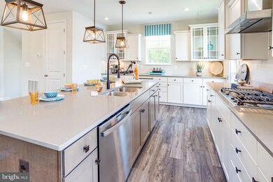 3982 Shire Meadow Ln, Triangle, VA 22172 - photo 7