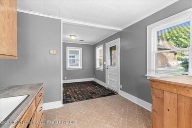 1301 Berten St, Lansing, MI 48910 - photo 7