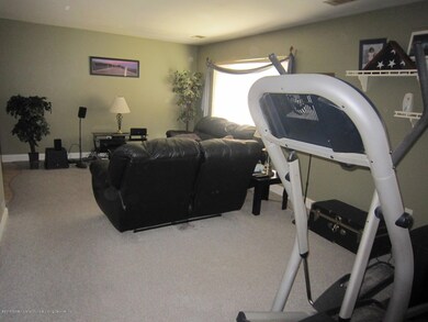 531 Correll Ave unit 20, Staten Island, NY 10309 - photo 6