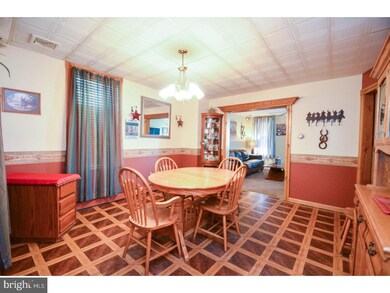 526 Centre St, Easton, PA 18042 - photo 5