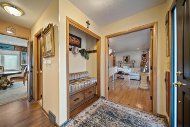 5873 Effingham Rd, Columbus, OH 43213 - photo 6