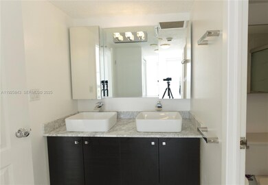 Arlen House unit 928, Sunny Isles Beach, FL 33160 - photo 5