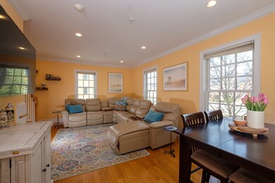 426 Main St unit One, Waltham, MA 02452 - photo 6