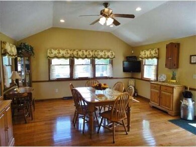 405 Elm St, Framingham, MA 01701 - photo 3