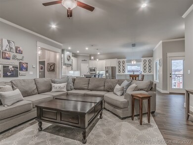 453 E 129th Place S, Jenks, OK 74037 - photo 6