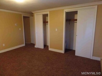 Master w/2 double closets
