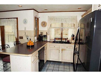16 Old Pound Hill Rd, North Smithfield, RI 02896 - photo 3