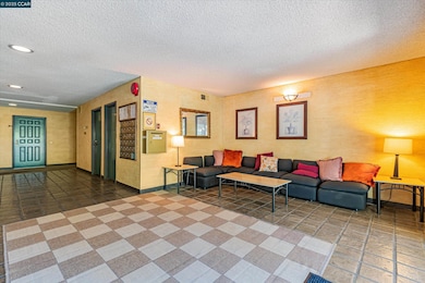 25676 University Ct unit 323, Hayward, CA 94542 - photo 5