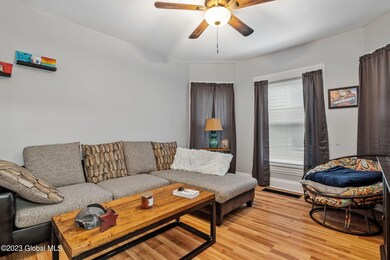9-web-or-mls-450WMainSt_09
