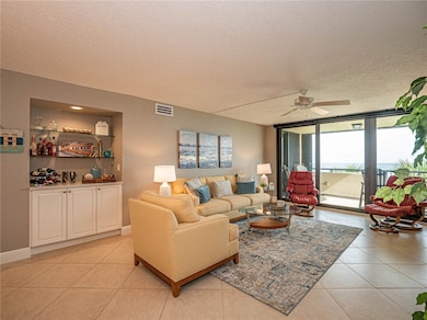 Caledon Shores unit 308, Vero Beach, FL 32963 - photo 5