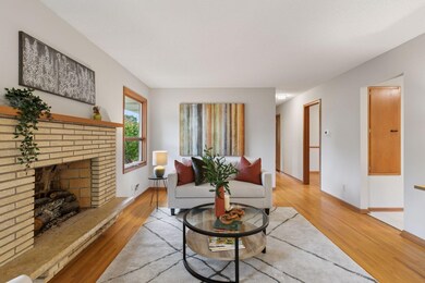 3957 Lake Curve Ave N, Minneapolis, MN 55422 - photo 5