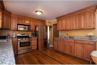 227 W Meadow Rd, Lowell, MA 01854 - photo 7