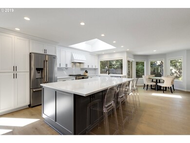 5685 Charles Cir, Lake Oswego, OR 97035 - photo 4