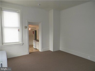 370 E Penn St unit 2, Norristown, PA 19401 - photo 6