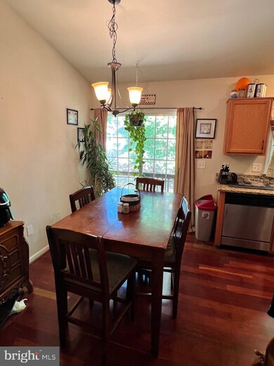 306 Falmouth Dr, Ruther Glen, VA 22546 - photo 2