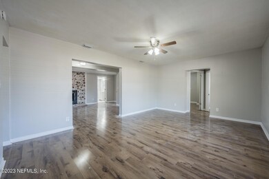 7206 Ridgeway Rd N, Jacksonville, FL 32244 - photo 4