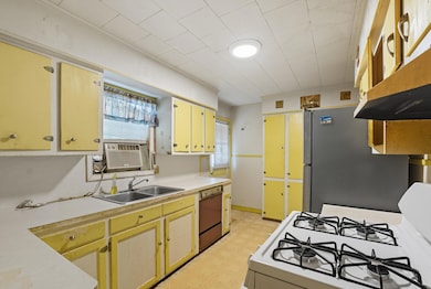 1825 7th St, Lake Charles, LA 70601 - photo 7