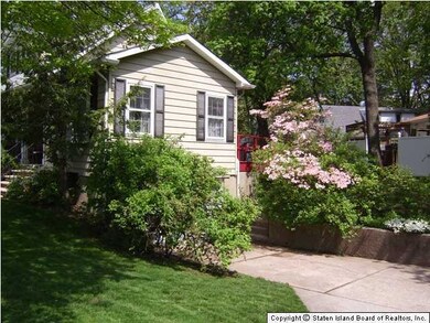 791 Clove Rd, Staten Island, NY 10310 - photo 2