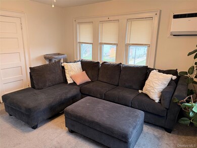 65 W Windsor Pkwy, Oceanside, NY 11572 - photo 2