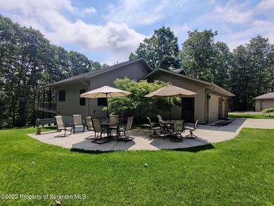 288 Vineyard Ln, Falls, PA 18615 - photo 5