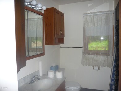 1208 Delaware Dr, Matamoras, PA 18336 - photo 7