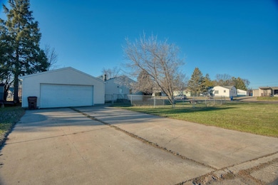 2714 Diane Ln, Hibbing, MN 55746 - photo 5