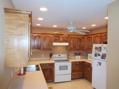 1664 Farley Dr, Tunnel Hill, GA 30755 - photo 2