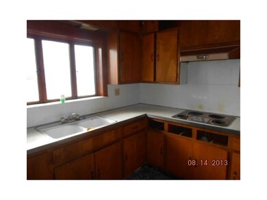 142 W 16th St, Anderson, IN 46016 - photo 7