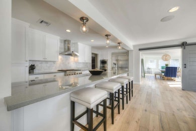 3721 E Meadowbrook Ave, Phoenix, AZ 85018 - photo 6