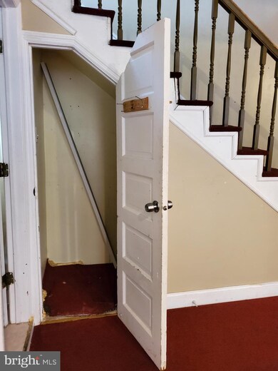 18 Cloverdale Ave, Upper Darby, PA 19082 - photo 5