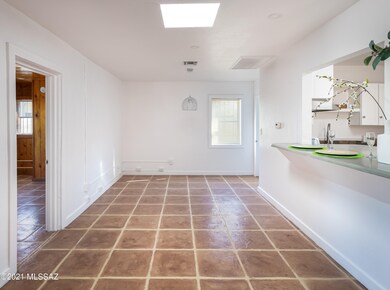Dining/Kitchen