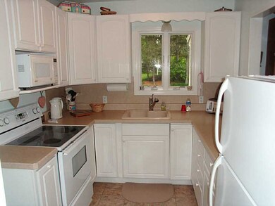 32 Hazen St, Charlestown, RI 02813 - photo 5