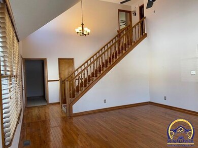 5719 SW 33rd Ct, Topeka, KS 66614 - photo 4