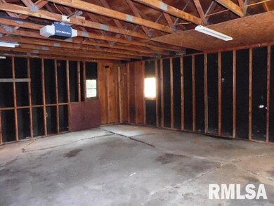 925 S Maxwell Rd, Peoria, IL 61607 - photo 5